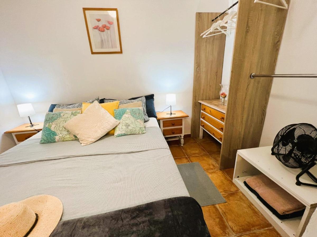 Alcamar Habitacion Privada Con Las Areas De Sala, Cocina Y Bano Que Se Comparten Cerca Al Mar! อัลกาลา ภายนอก รูปภาพ