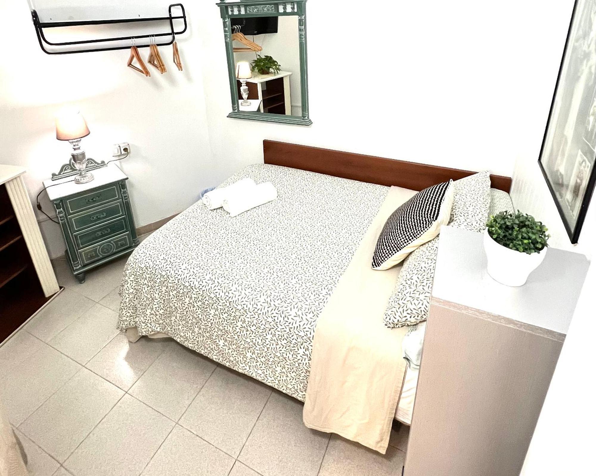 Alcamar Habitacion Privada Con Las Areas De Sala, Cocina Y Bano Que Se Comparten Cerca Al Mar! อัลกาลา ภายนอก รูปภาพ