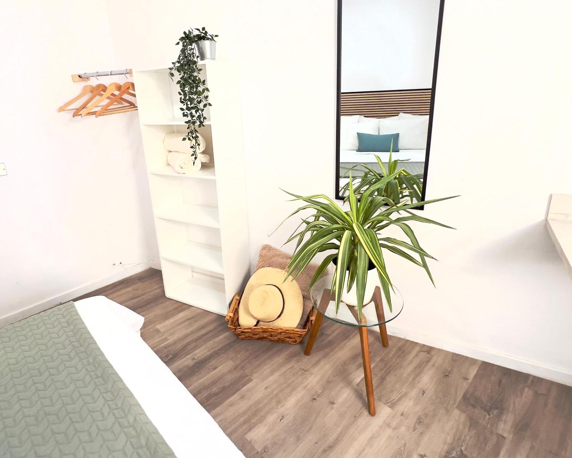 Alcamar Habitacion Privada Con Las Areas De Sala, Cocina Y Bano Que Se Comparten Cerca Al Mar! อัลกาลา ภายนอก รูปภาพ