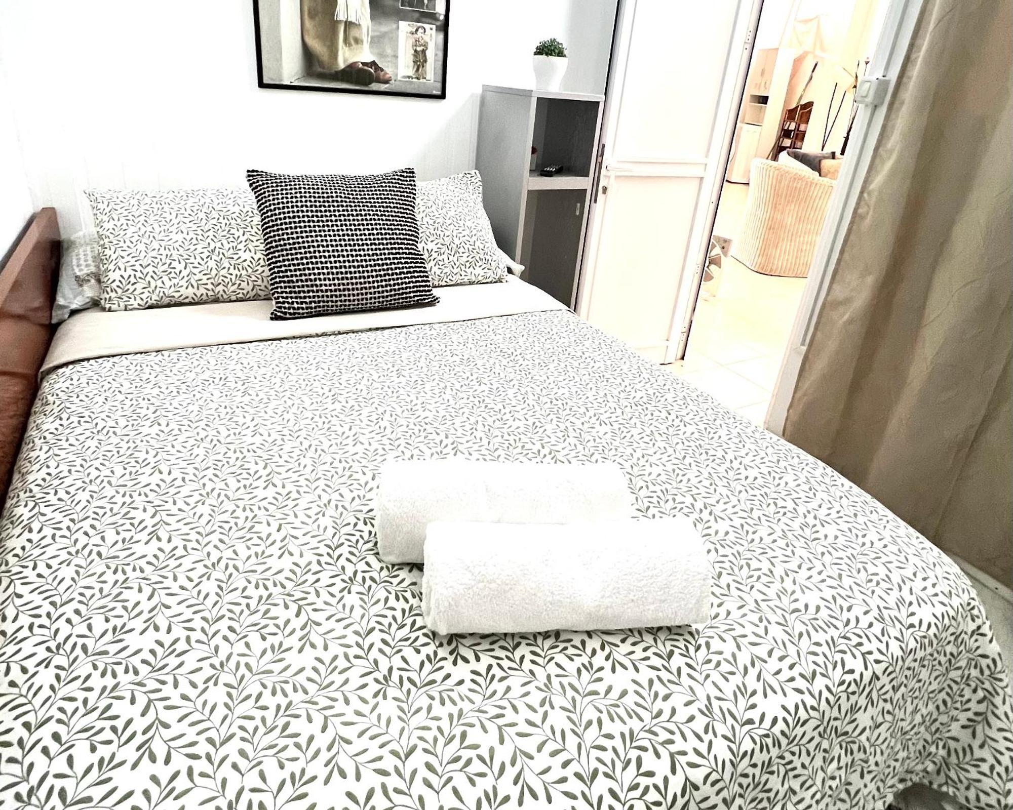 Alcamar Habitacion Privada Con Las Areas De Sala, Cocina Y Bano Que Se Comparten Cerca Al Mar! อัลกาลา ภายนอก รูปภาพ
