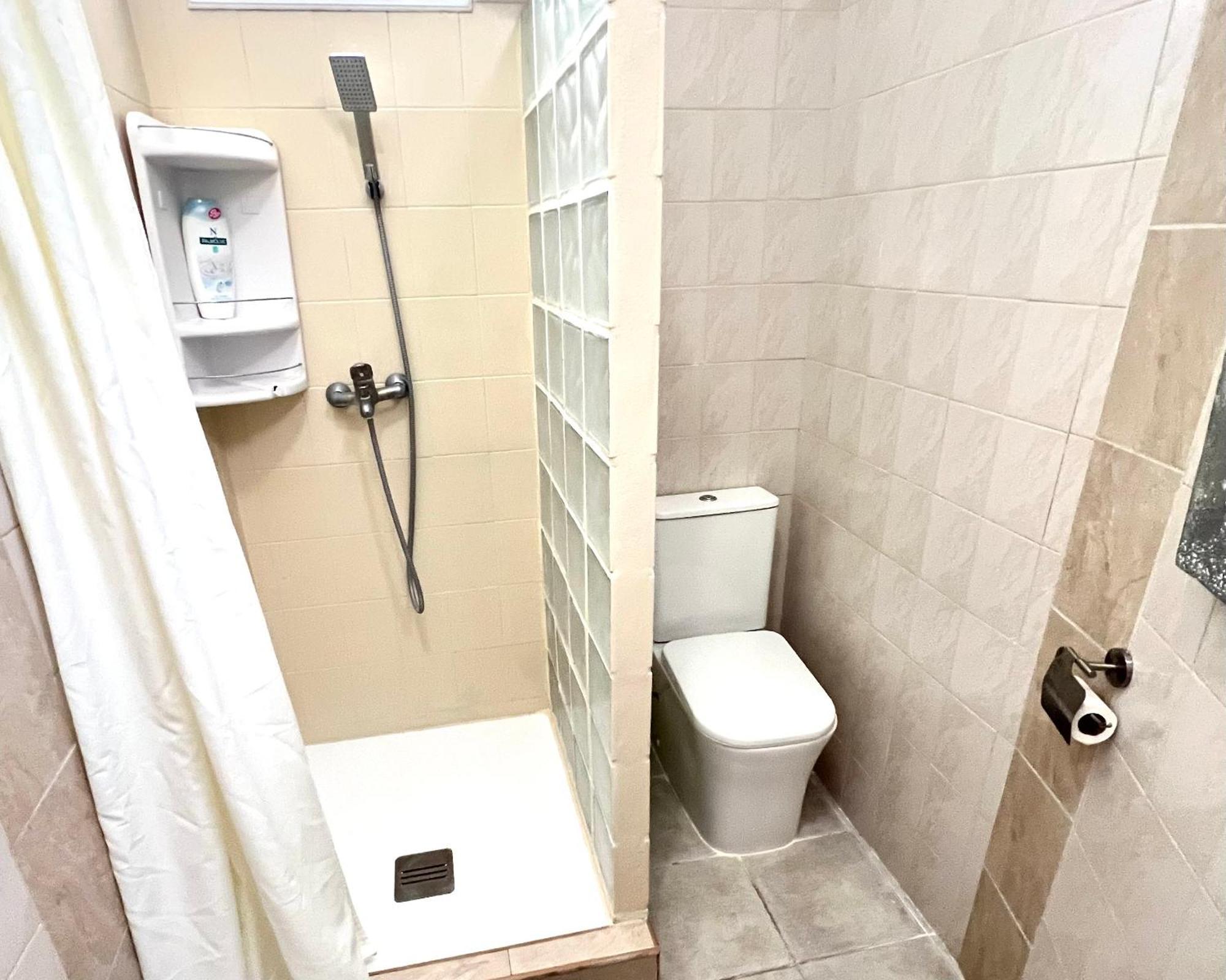 Alcamar Habitacion Privada Con Las Areas De Sala, Cocina Y Bano Que Se Comparten Cerca Al Mar! อัลกาลา ภายนอก รูปภาพ